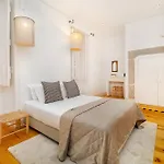Whome Elegant Flat In A Top-notch Location *