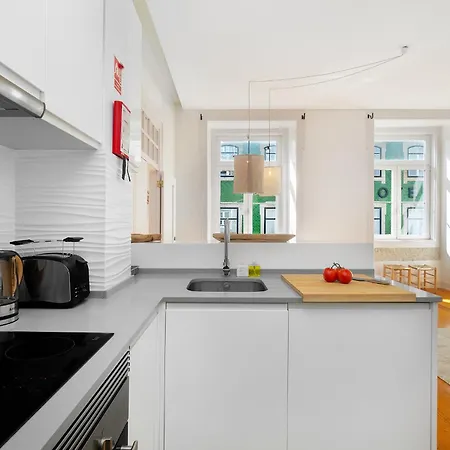 Whome Elegant Flat In A Top-notch Location *