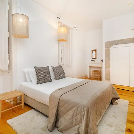 Whome Elegant Flat In A Top-notch Location *