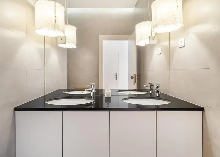 Whome Elegant Flat In A Top-notch Location