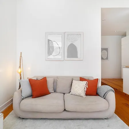 Whome Elegant Flat In A Top-notch Location