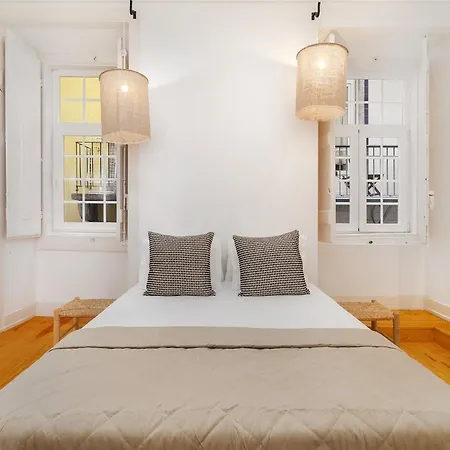 Apartment Whome Elegant Flat In A Top-notch Location Lisbon